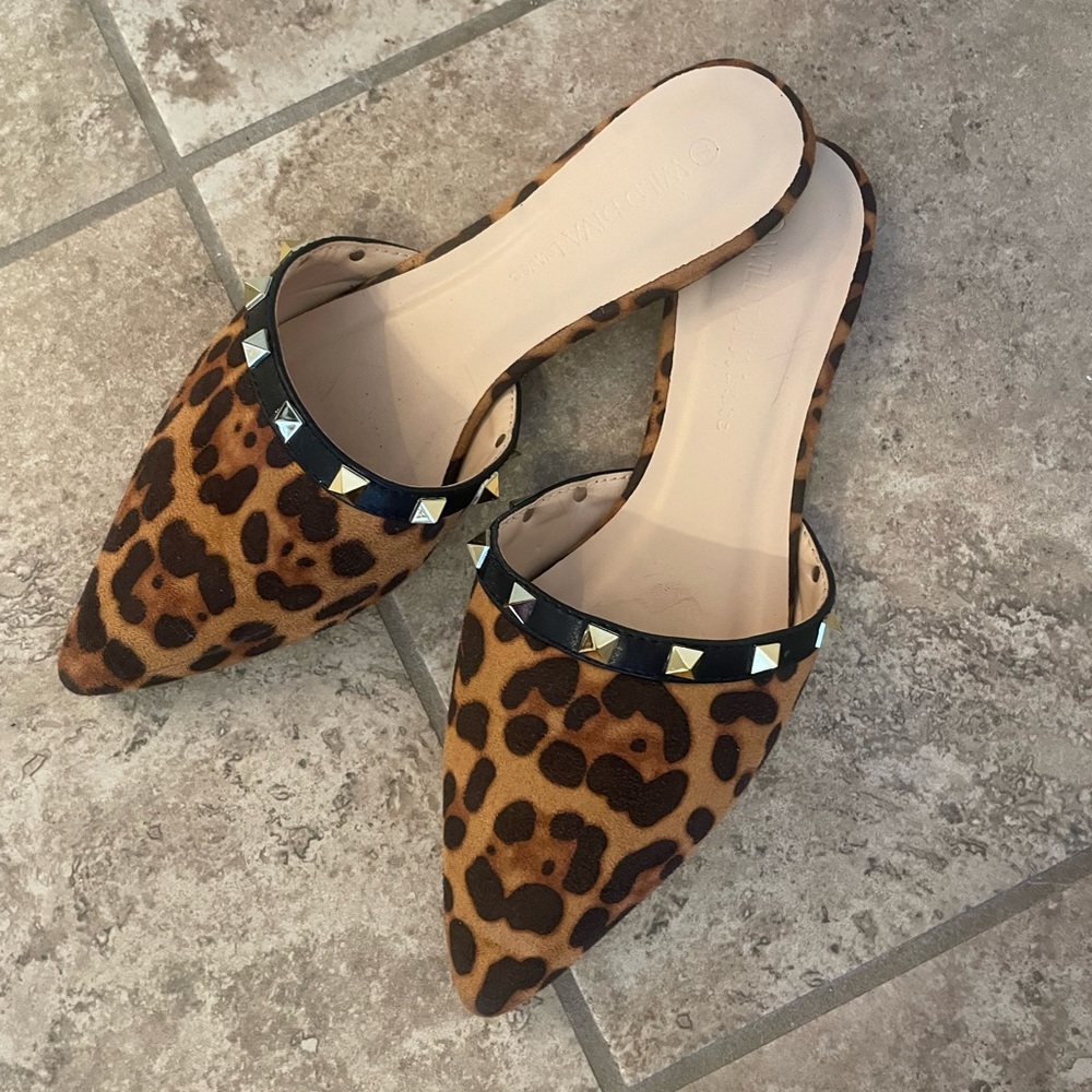 Rock Stud Flats